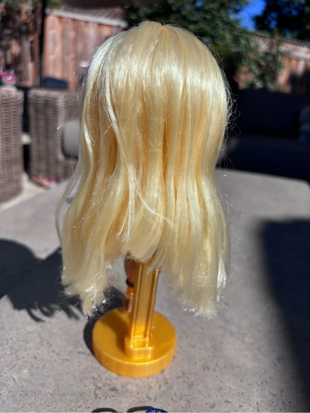 LOL Surprise OMG SWAG Fashion Doll Series 1 Blonde Clothes Accessories Stand Lot